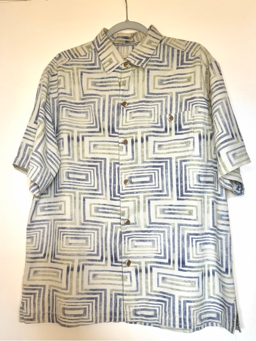 Tommy Bahama Blue & Olive Geometric Short Sleeve Shirt size L 100% silk
